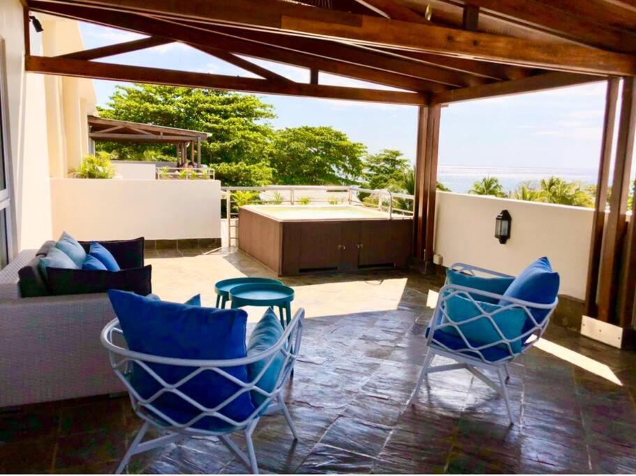 Hibiscus Penthouse Vue Mer 2 Chambres Trou aux Biches Exterior foto