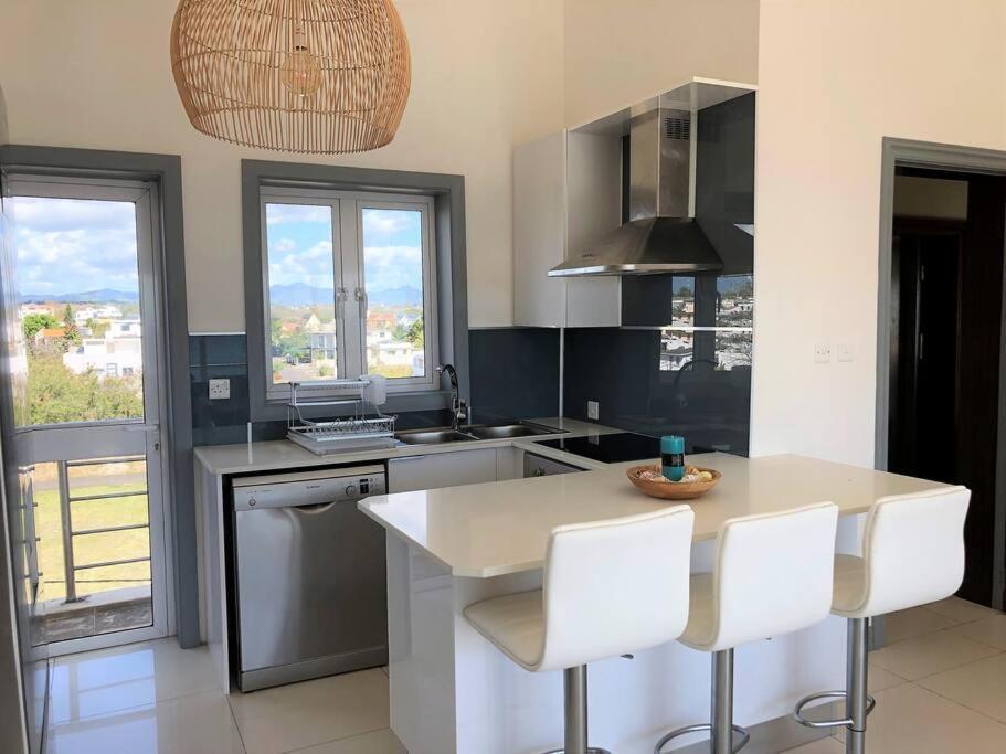 Hibiscus Penthouse Vue Mer 2 Chambres Trou aux Biches Exterior foto